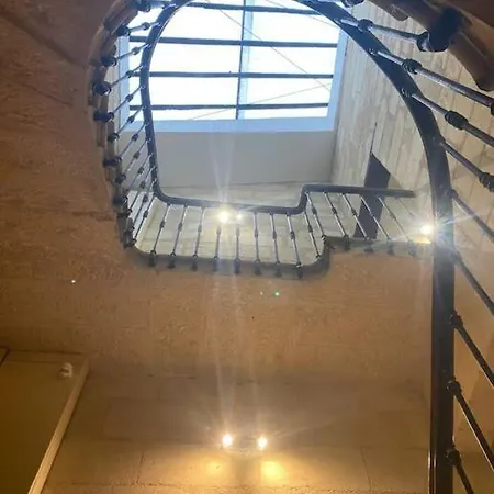 Grand Studio Saint Michel Daire